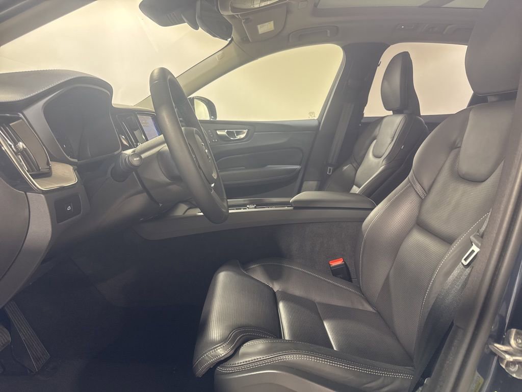 Used 2025 Volvo XC60 B5 Ultra w/ Climate Package image 19