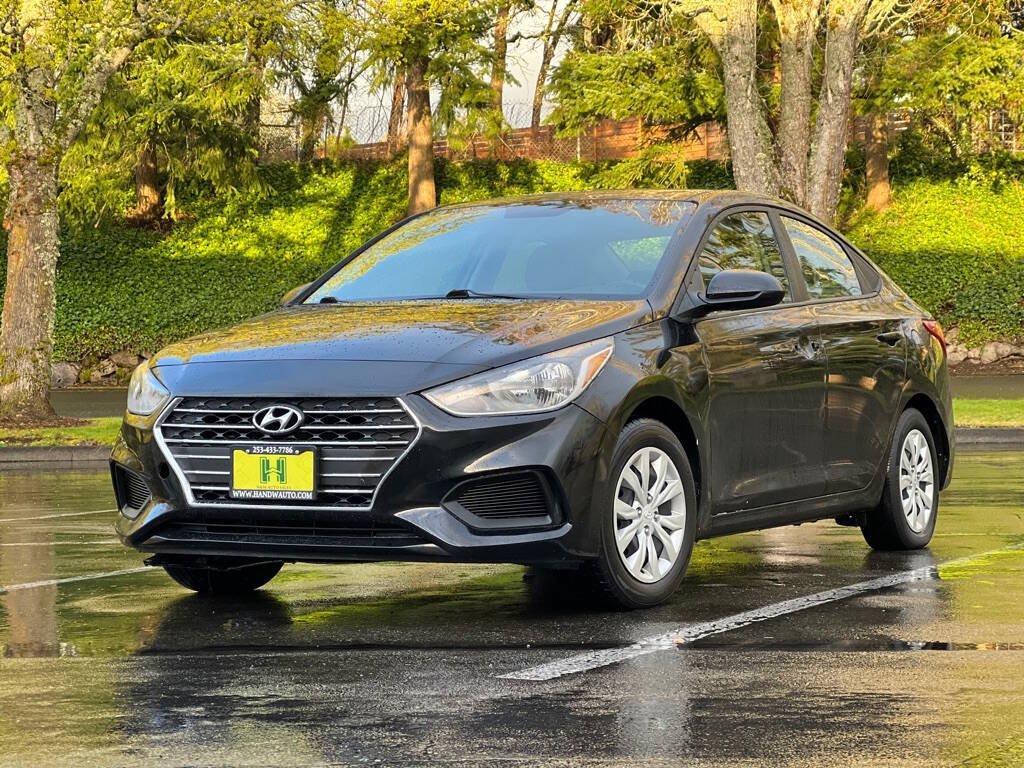 Used 2021 Hyundai Accent SE FWD image 1