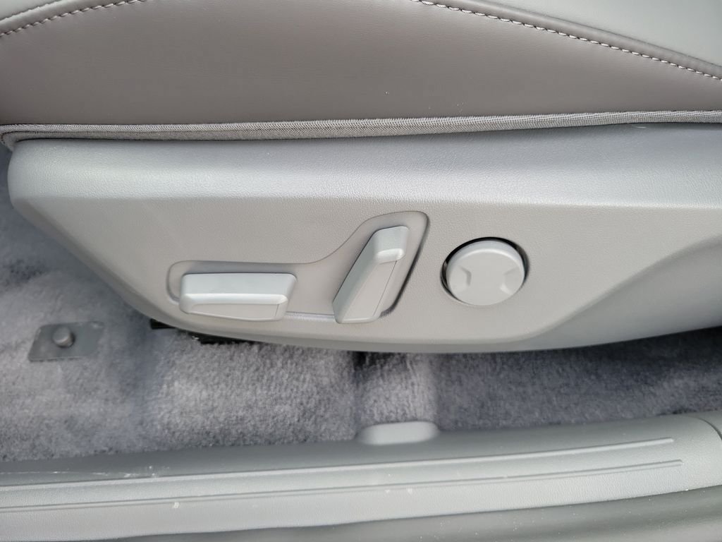 New 2027 Kia EV3 Wind FWD image 23