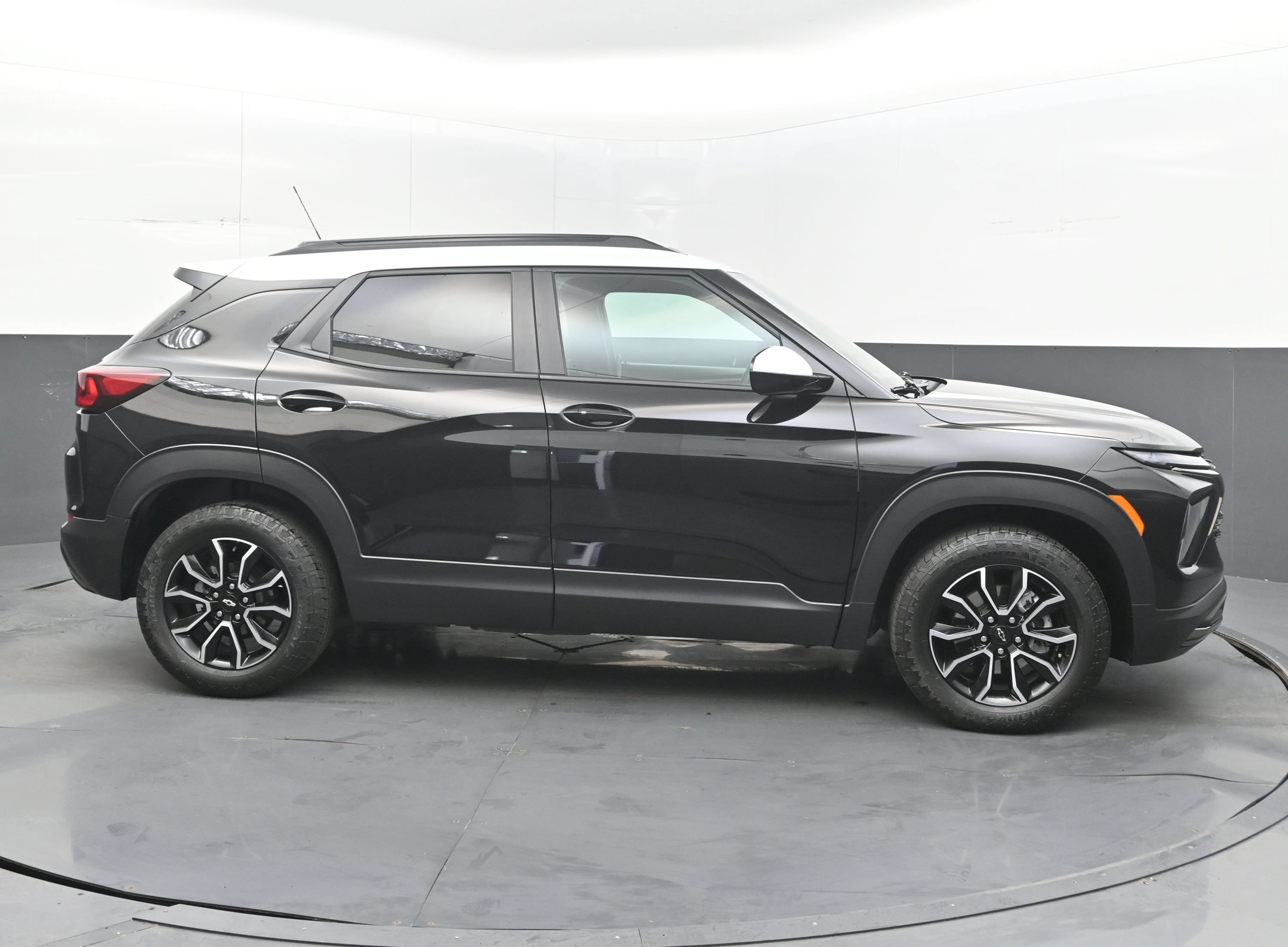 Used 2026 Chevrolet TrailBlazer ACTIV w/ Convenience Package AWD/4WD image 10