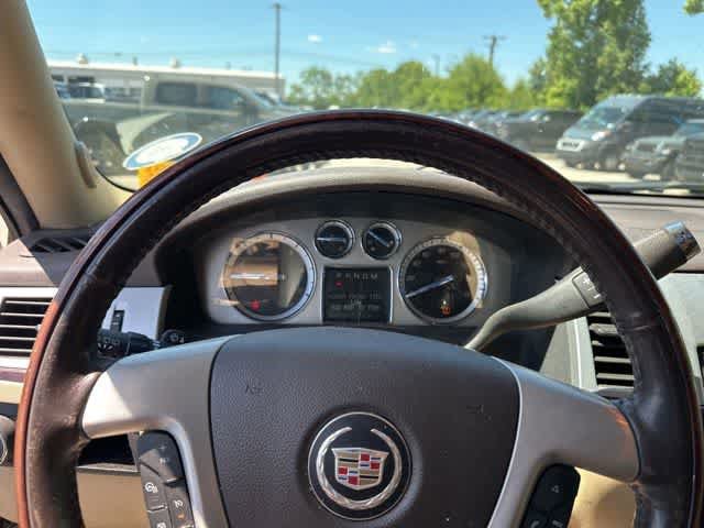 Used 2013 Cadillac Escalade Premium AWD/4WD image 10
