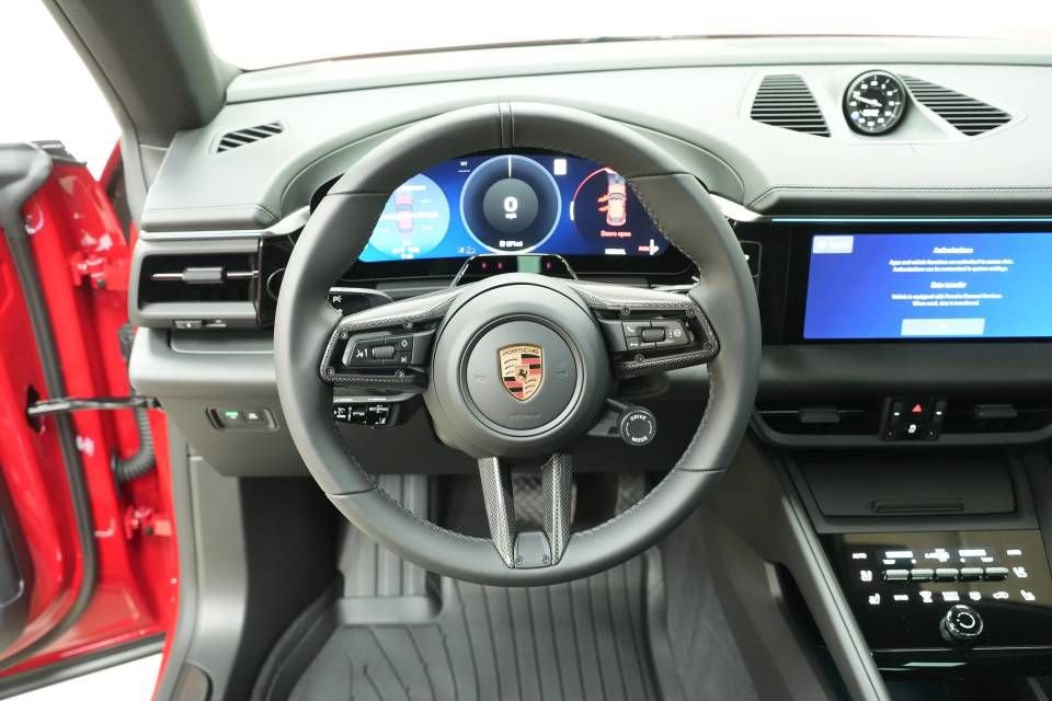 New 2026 Porsche Macan 4 Electric AWD/4WD image 13