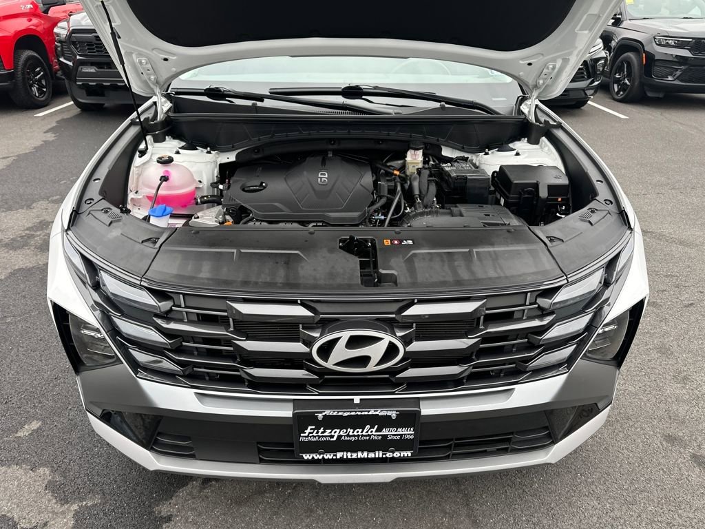 Used 2025 Hyundai Tucson SE AWD/4WD image 10