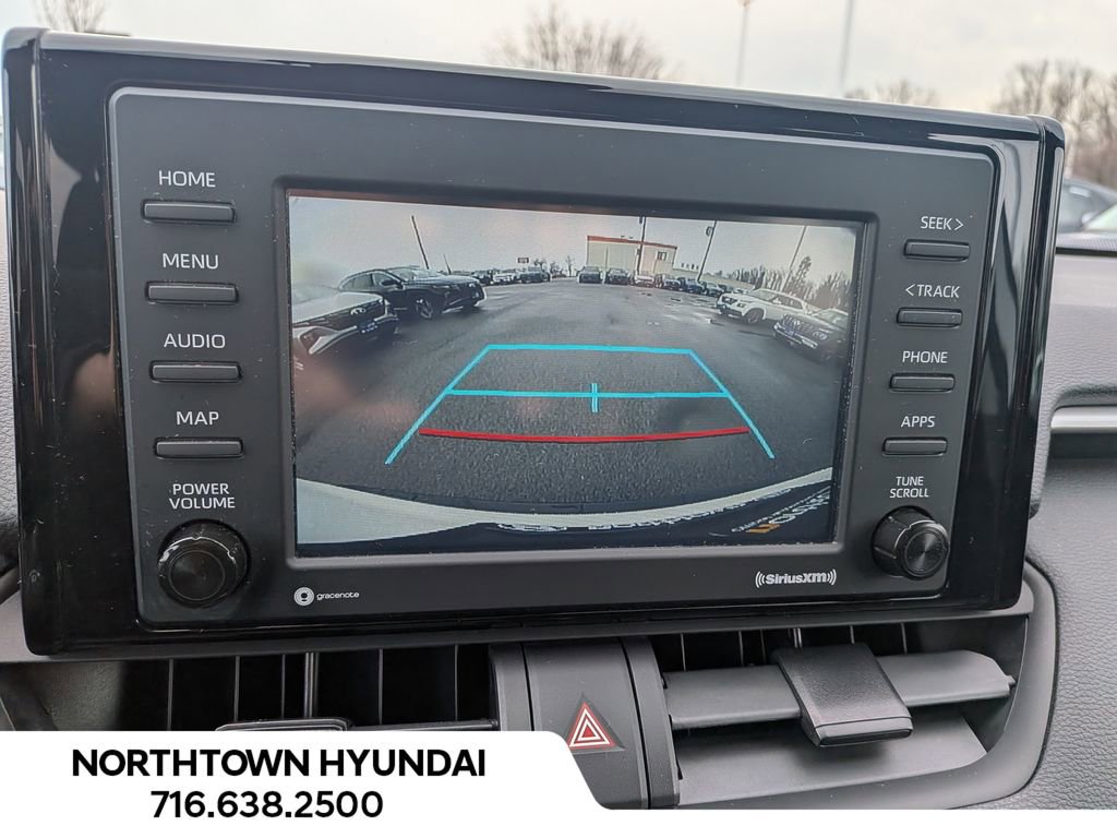 Used 2021 Toyota RAV4 LE AWD/4WD image 20