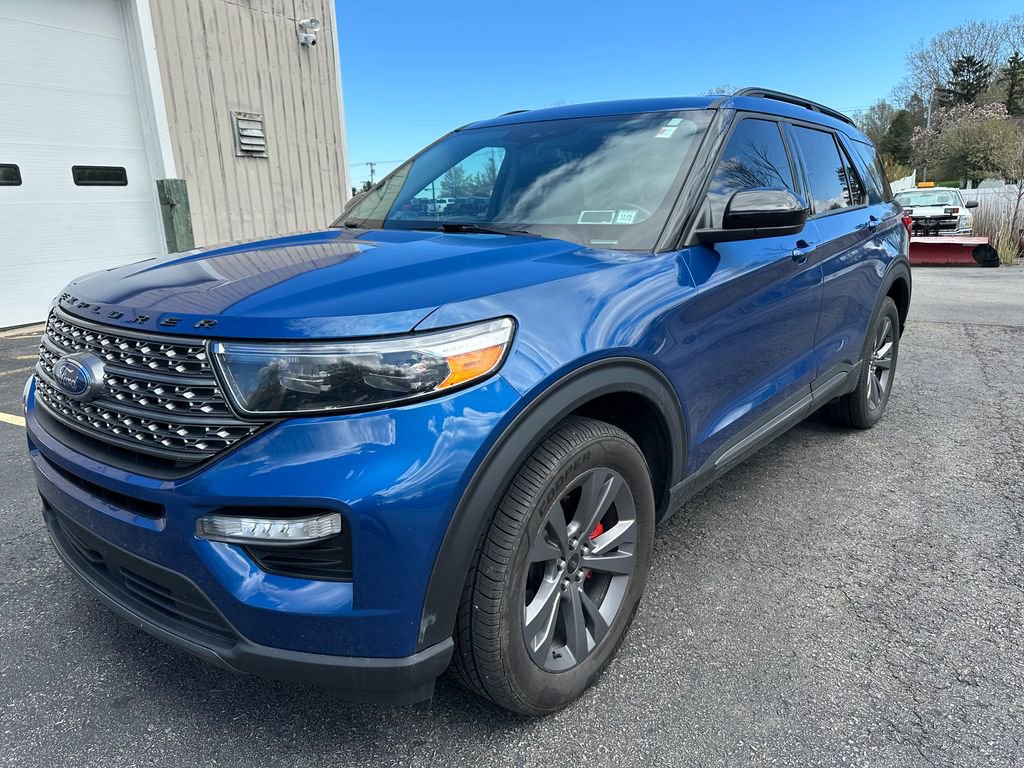 Used 2022 Ford Explorer XLT w/ Equipment Group 202A AWD/4WD image 11