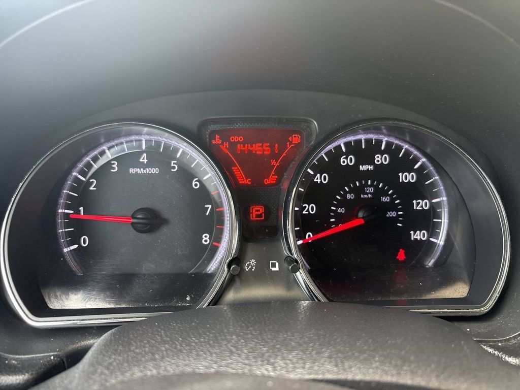 Used 2013 Nissan Versa FWD image 11