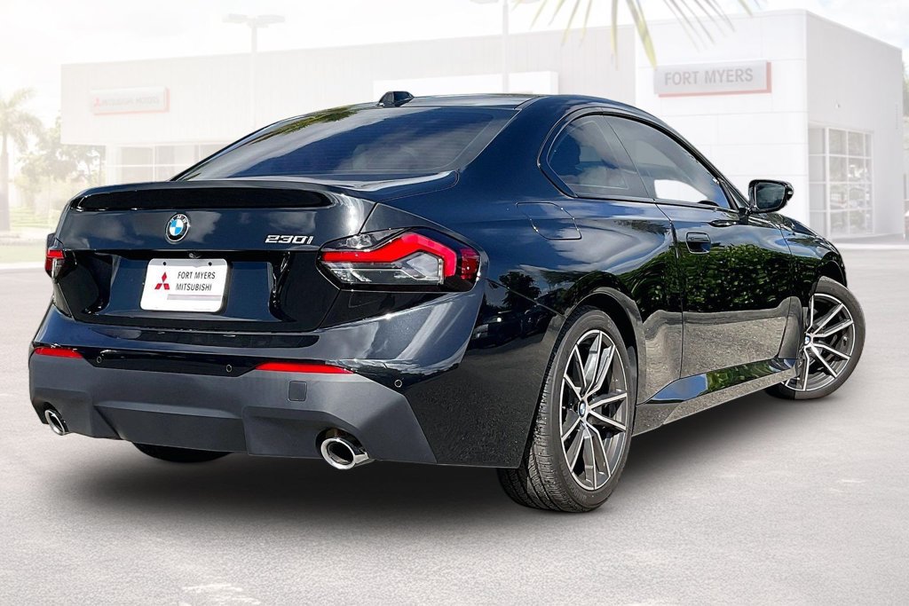 Used 2025 BMW 230i Coupe w/ Convenience Package RWD image 28