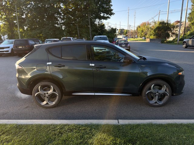 New 2026 Alfa Romeo Tonale w/ Active Assist Package AWD/4WD image 9