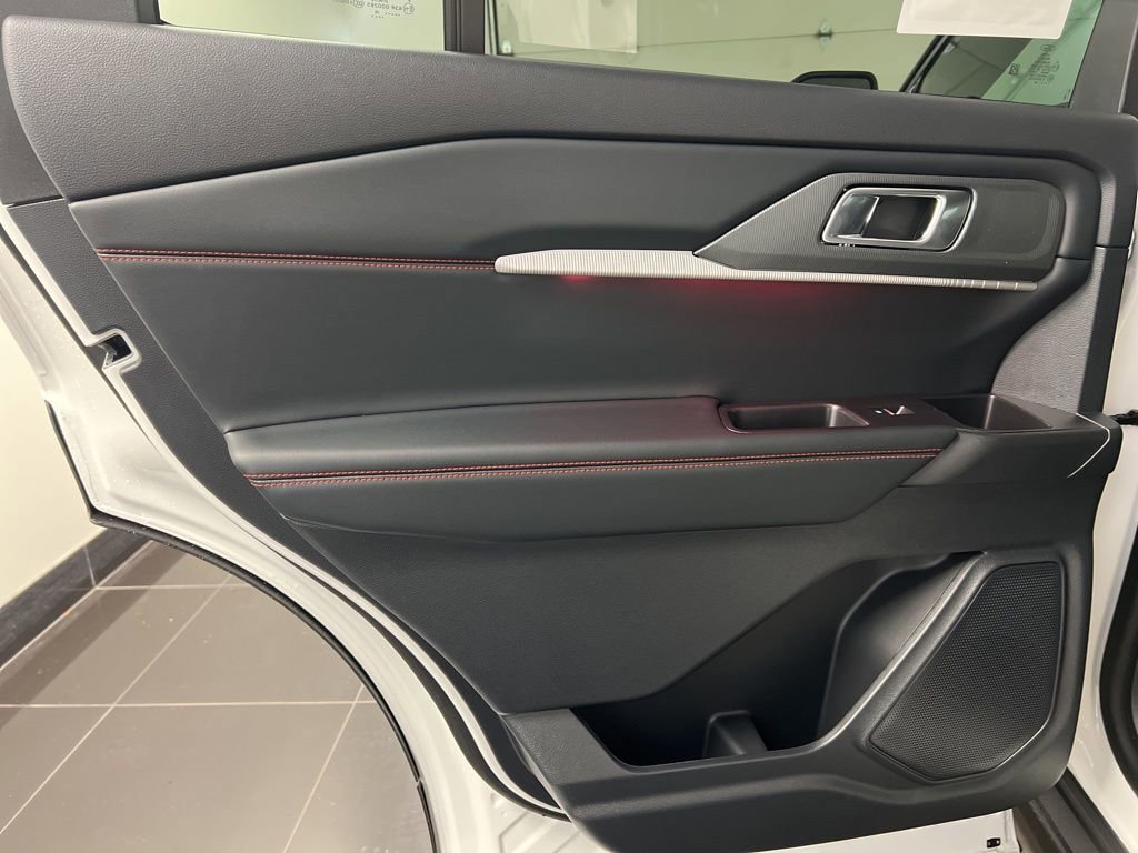 New 2026 Ford Explorer ST-Line w/ ST-Line Street Pack image 33