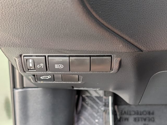 Used 2025 Toyota Corolla Cross XLE w/ Convenience Package FWD image 22