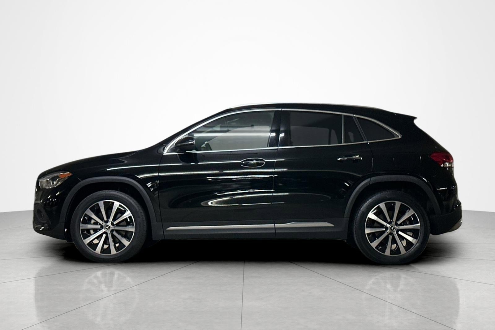 Used 2023 Mercedes-Benz GLA 250 image 2