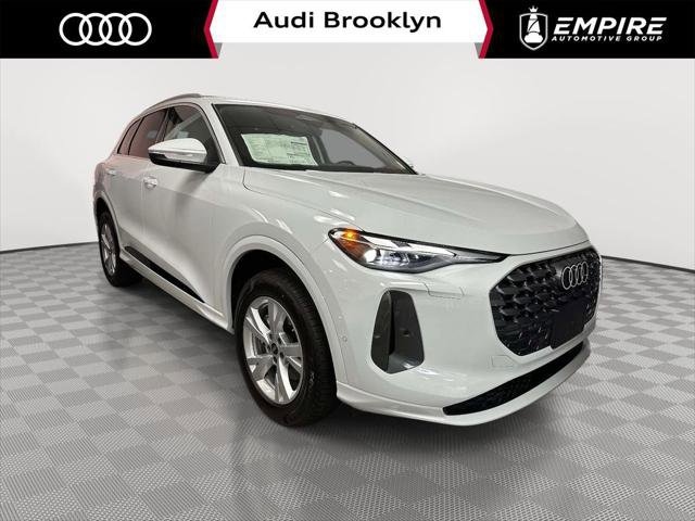 Used 2025 Audi Q5 Premium w/ Convenience Package