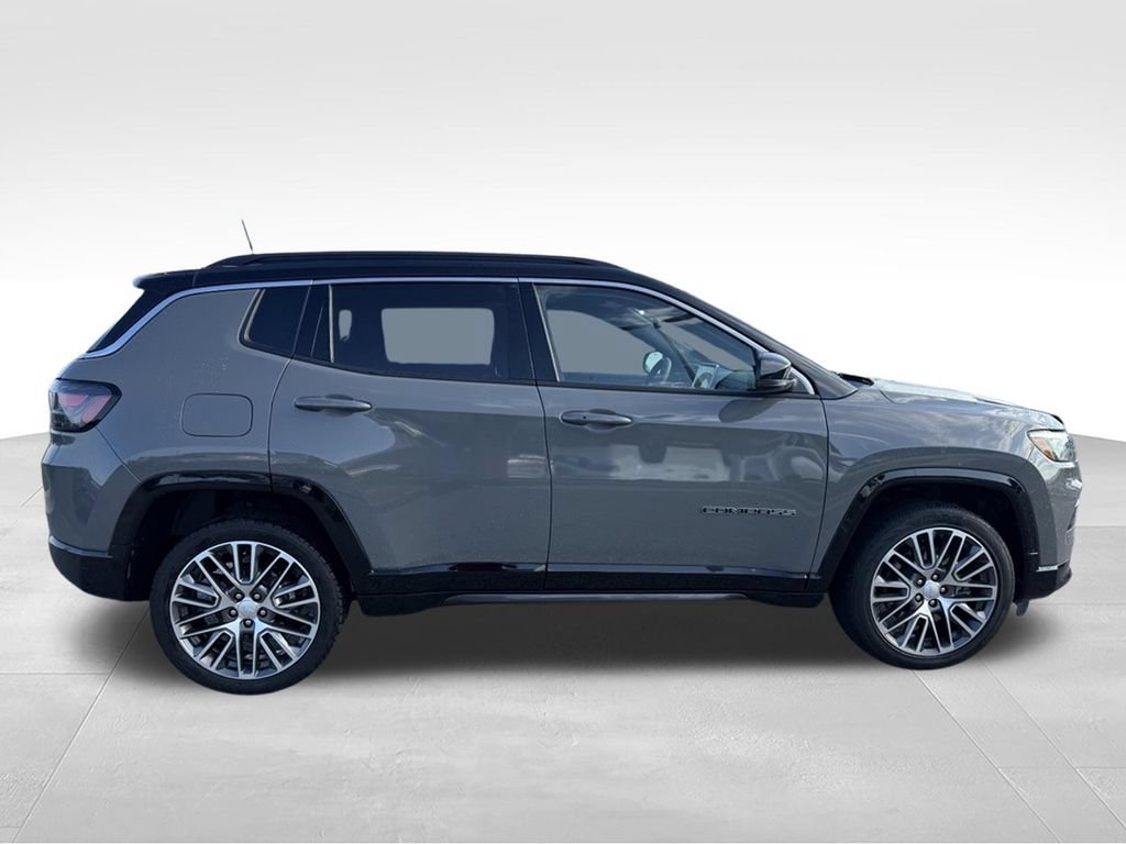 Used 2023 Jeep Compass Limited w/ Elite Group AWD/4WD image 27