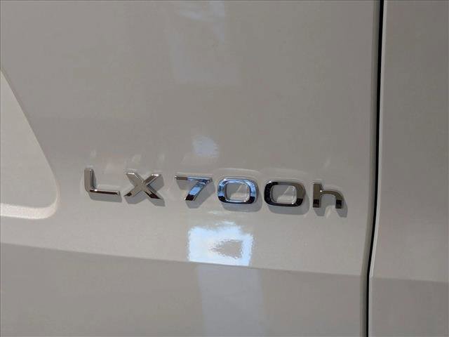 New 2026 Lexus LX 700h Luxury image 13