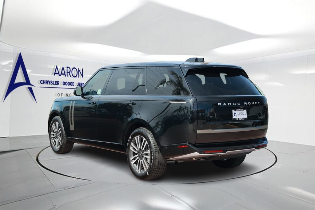 Used 2025 Land Rover Range Rover Long Wheelbase SE AWD/4WD image 2