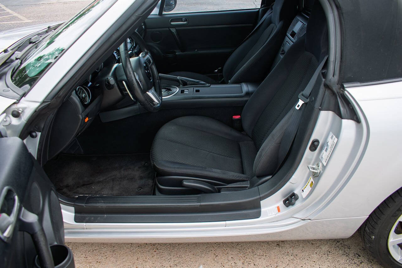 Used 2008 MAZDA MX-5 Miata Touring RWD image 20