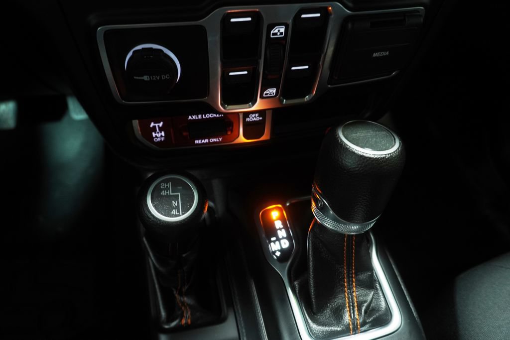 Used 2022 Jeep Gladiator Mojave w/ LED Lighting Group AWD/4WD image 19