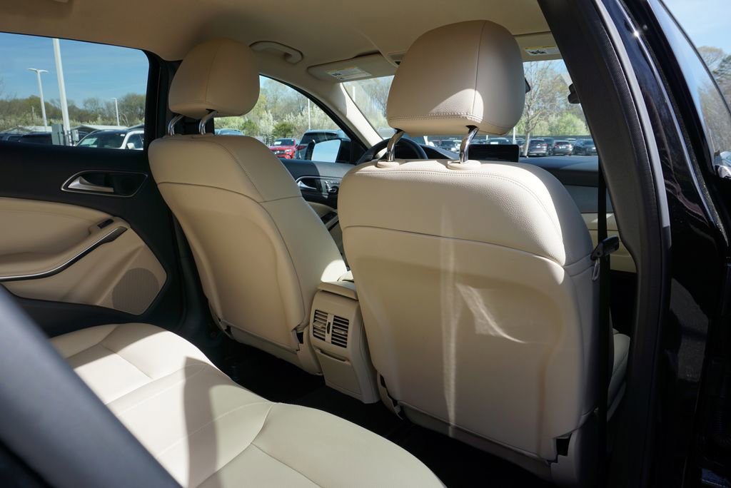 Used 2019 Mercedes-Benz GLA 250 4MATIC image 27