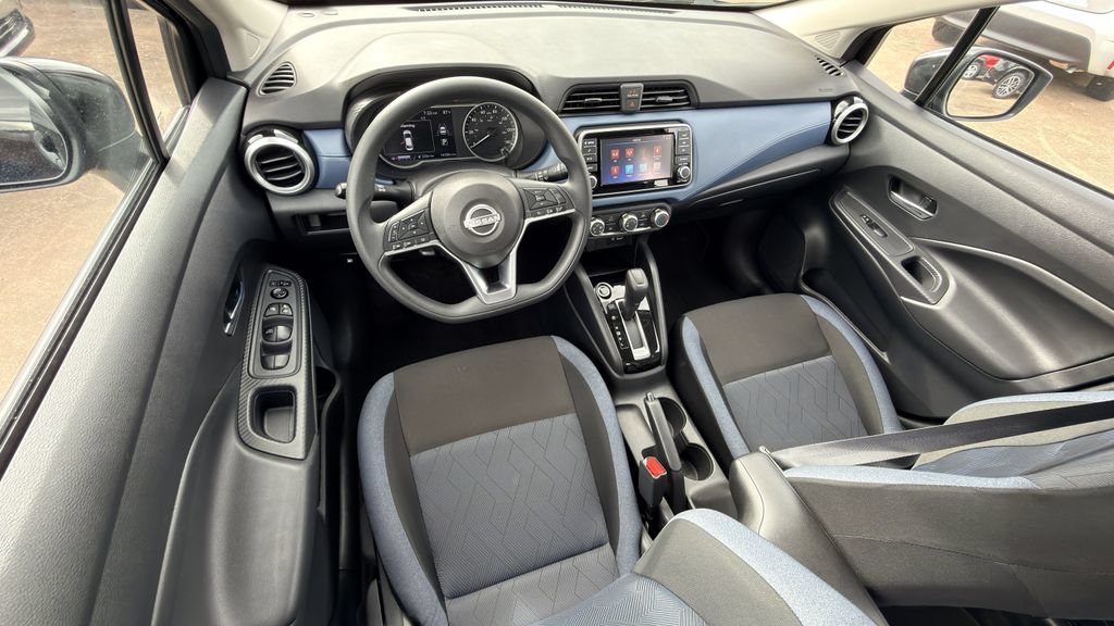 Used 2025 Nissan Versa SV FWD image 13