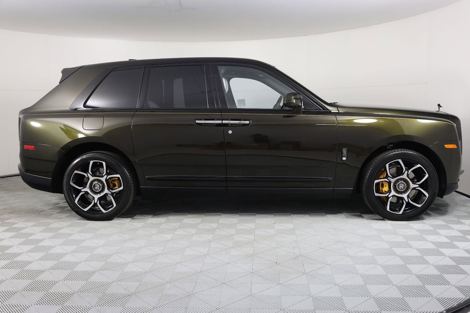 Certified 2023 Rolls-Royce Cullinan Black Badge w/ Driver's Package image 8