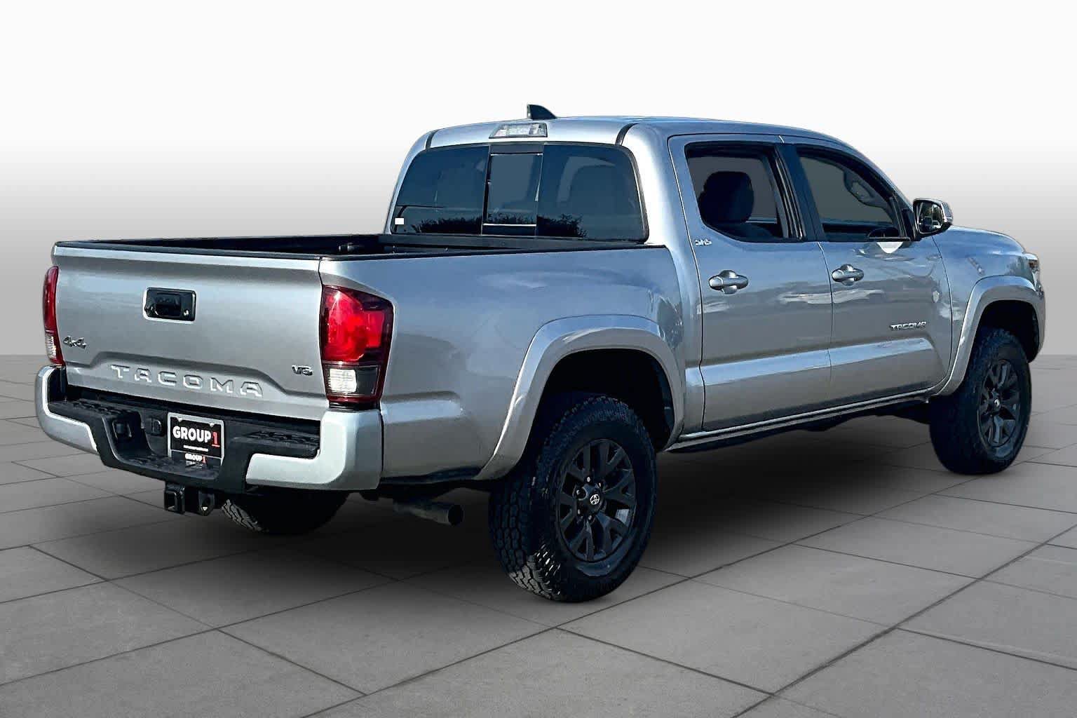 Used 2022 Toyota Tacoma SR5 w/ Technology Package AWD/4WD image 12