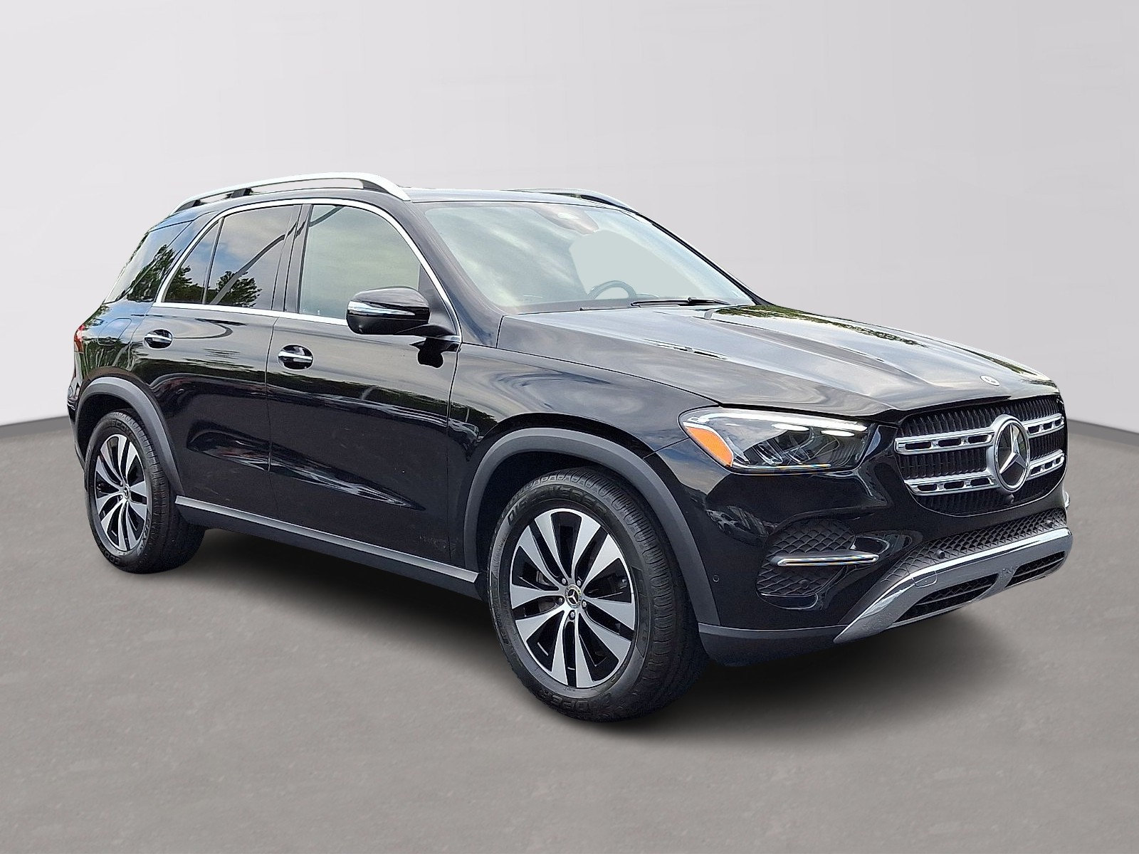 Certified 2025 Mercedes-Benz GLE 450 4MATIC image 3
