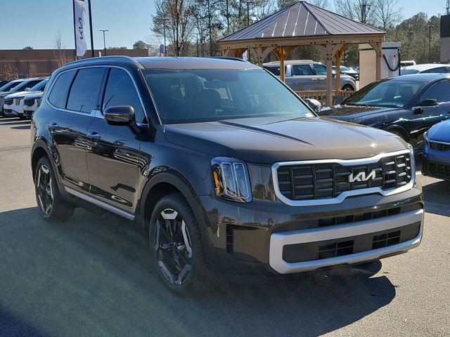 New 2025 Kia Telluride S image 3