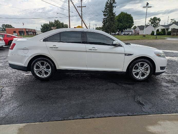 Used 2014 Ford Taurus SEL FWD image 5