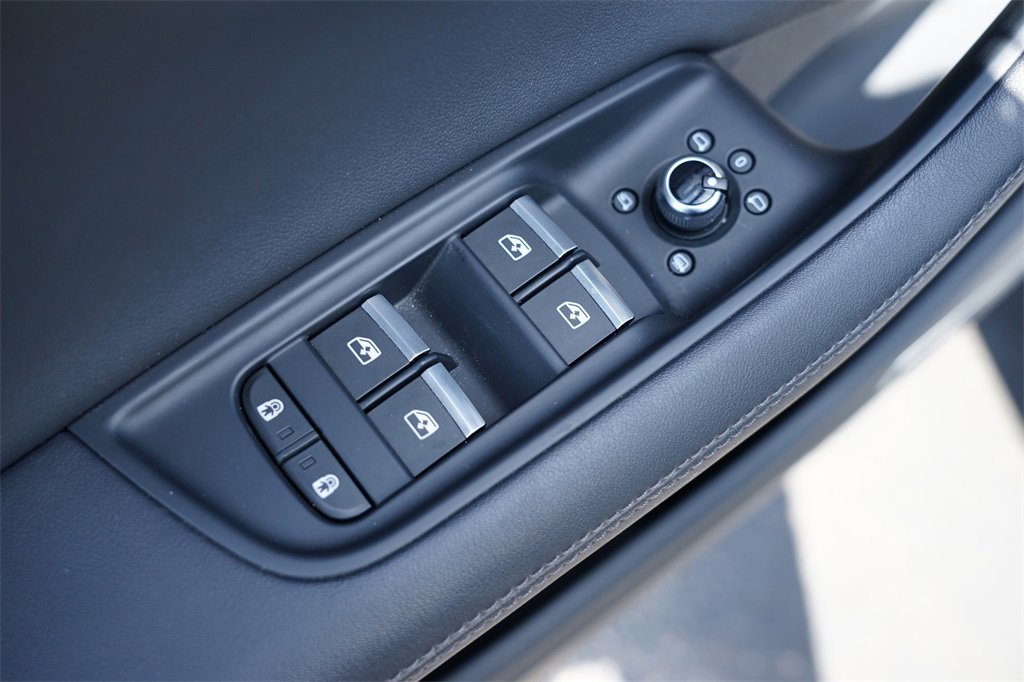 Used 2024 Audi Q7 3.0T Premium Plus image 16