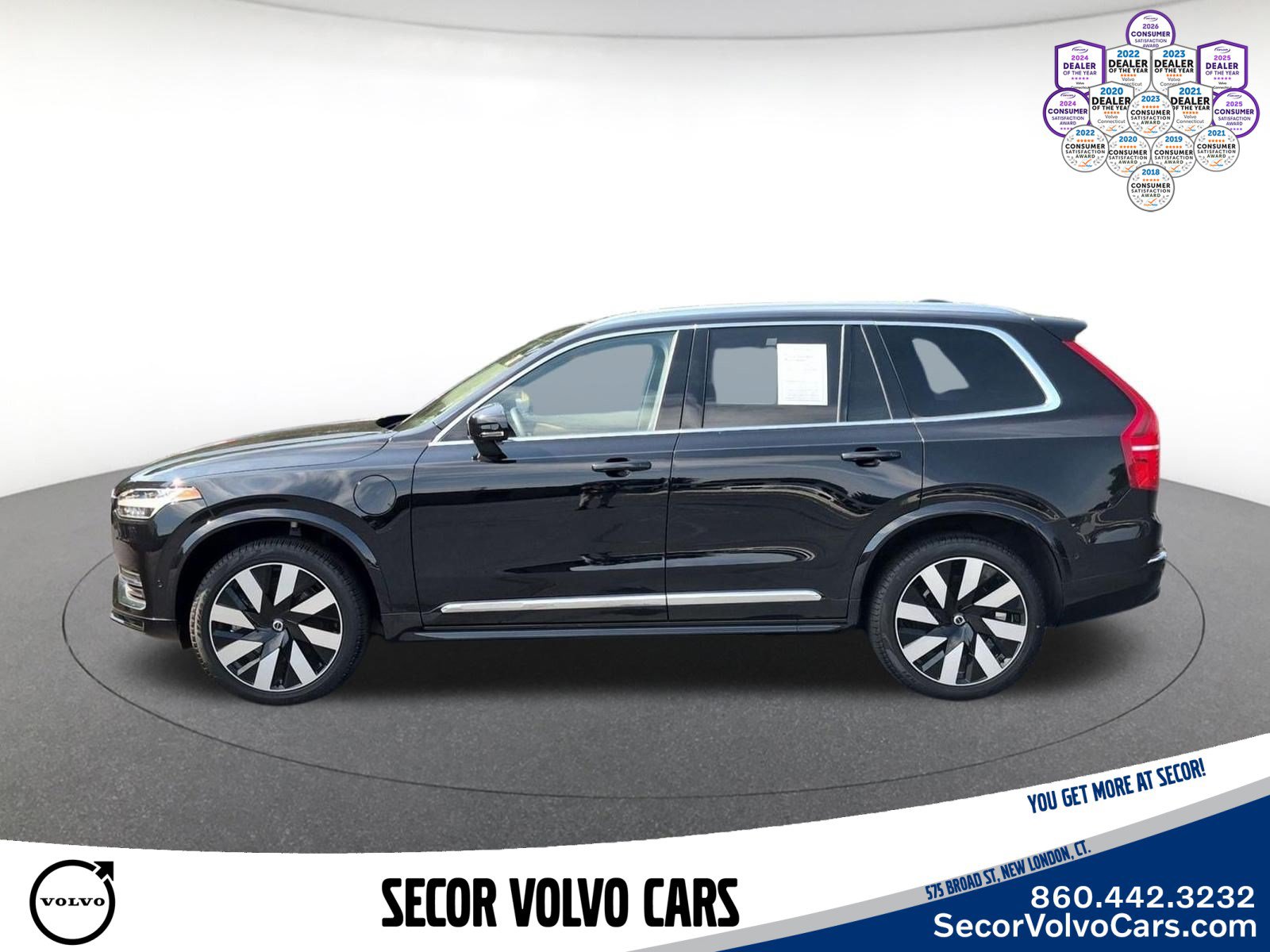 Certified 2024 Volvo XC90 T8 Plus w/ Protection Package Premier AWD/4WD image 10