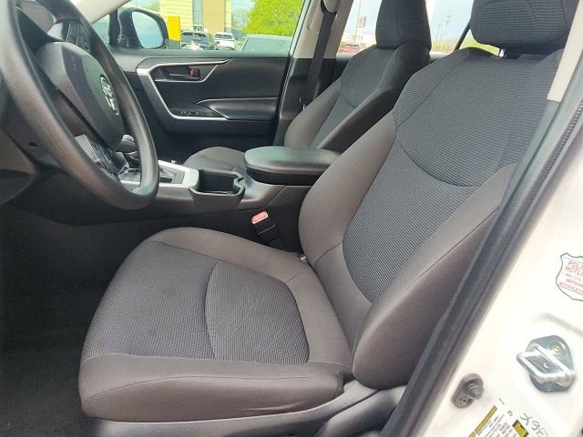 Used 2024 Toyota RAV4 LE AWD/4WD image 21