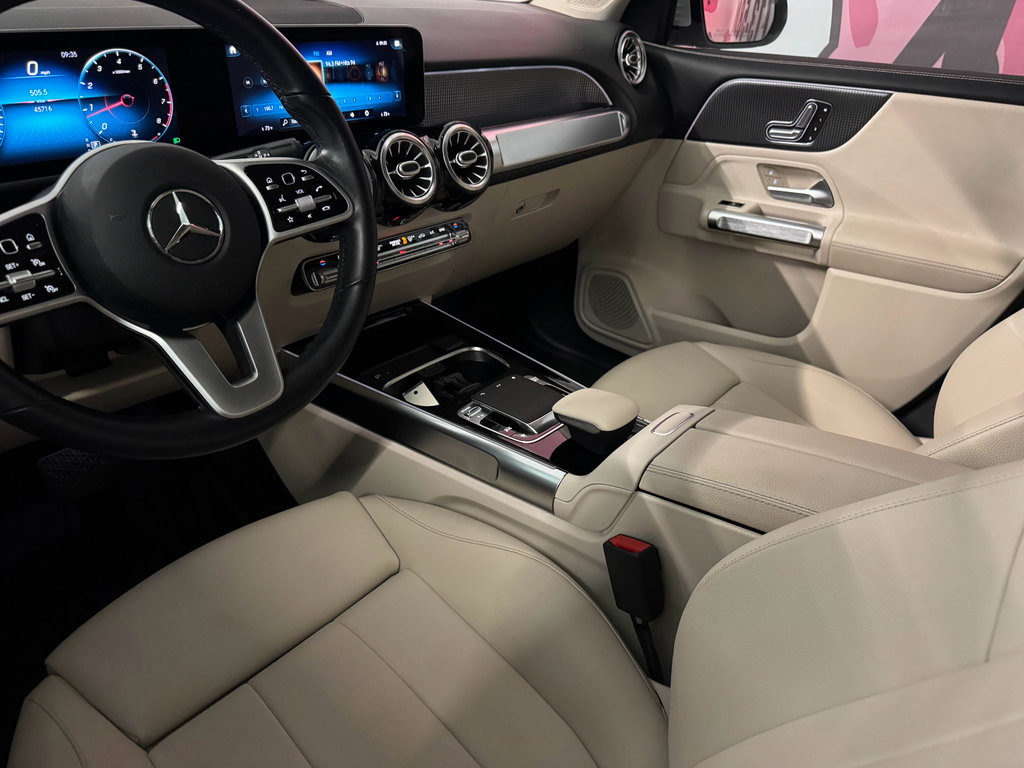 Used 2021 Mercedes-Benz GLB 250 w/ Premium Package image 20