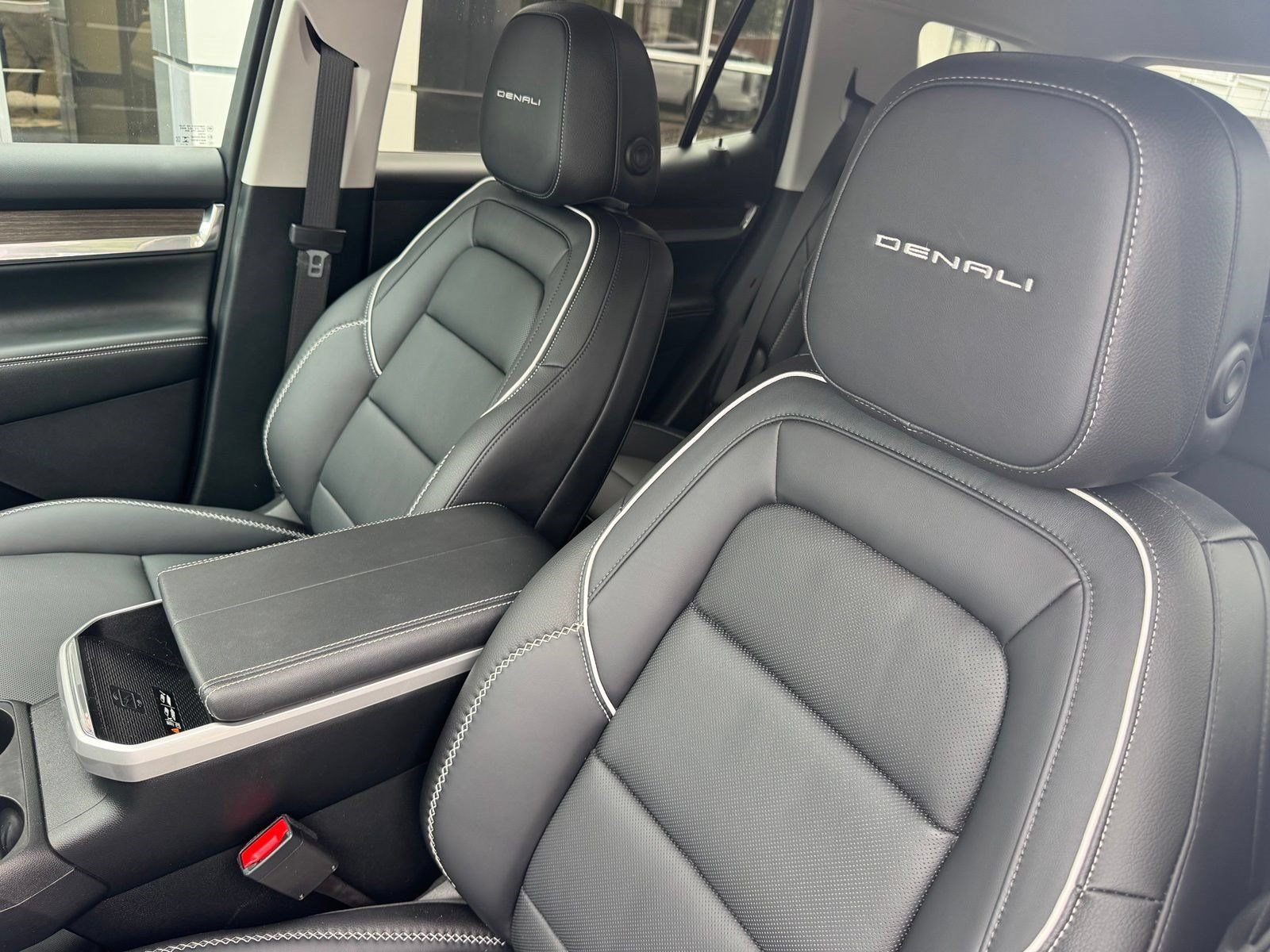 Certified 2026 GMC Terrain Denali AWD/4WD image 24