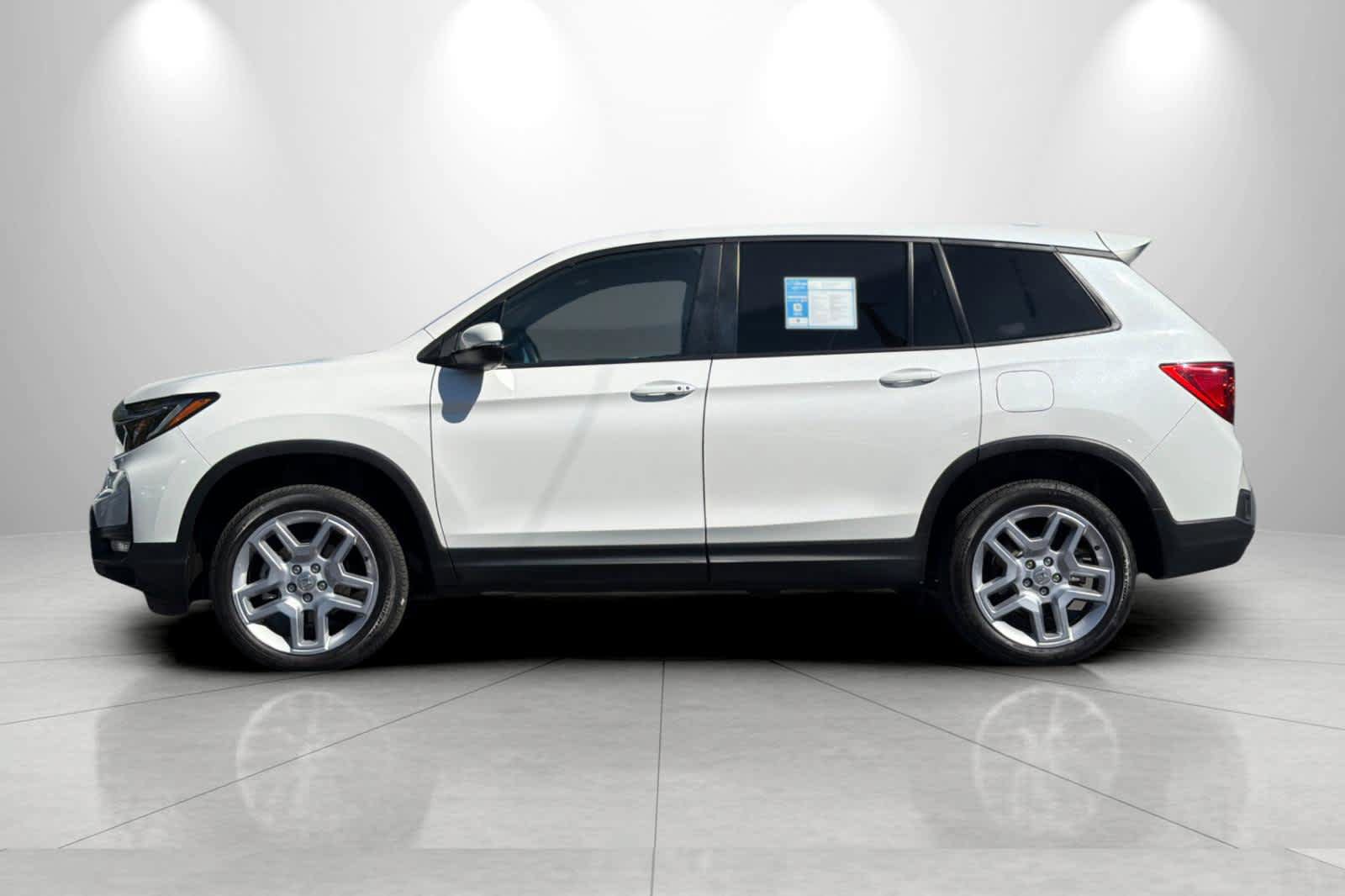 Used 2024 Honda Passport EX-L image 5