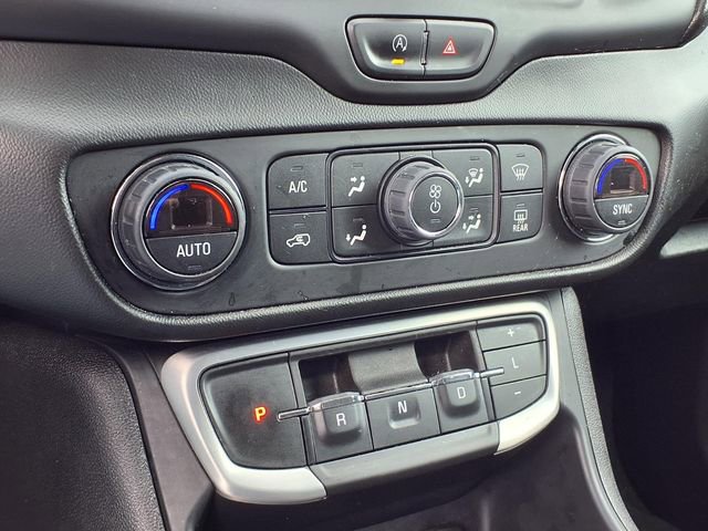 Used 2022 GMC Terrain SLE w/ Driver Convenience Package image 12