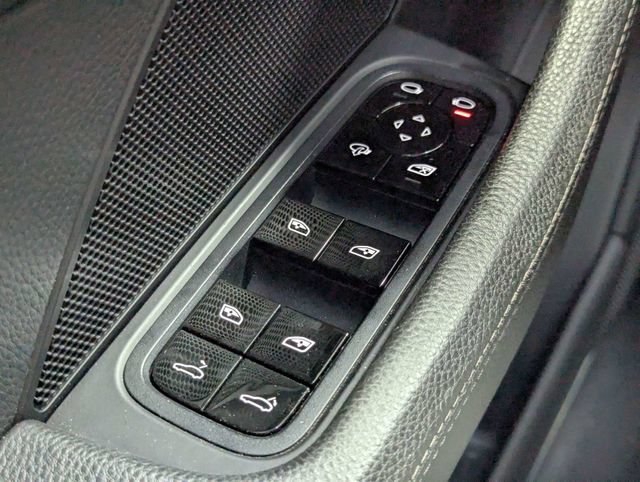 Used 2018 Porsche Panamera 4S w/ Premium Package Plus AWD/4WD image 18