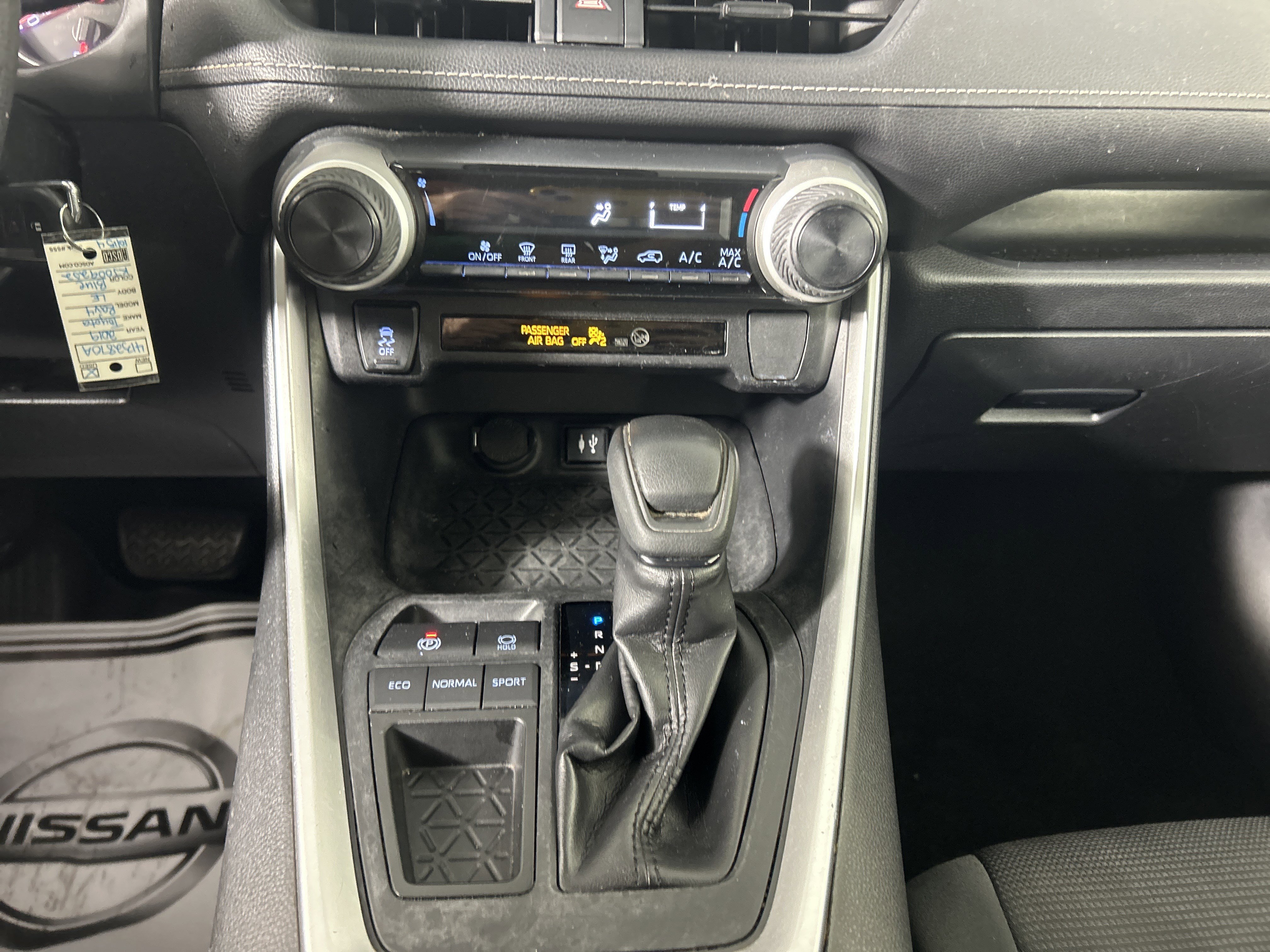 Used 2019 Toyota RAV4 LE image 20