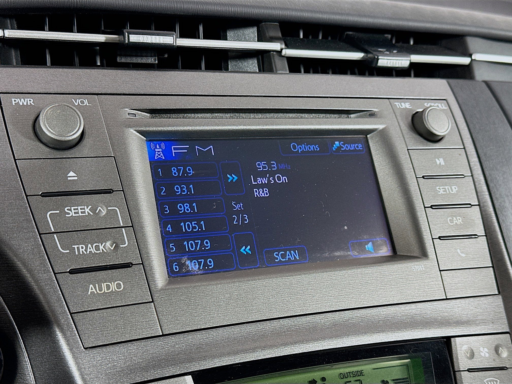 Used 2014 Toyota Prius Two image 21