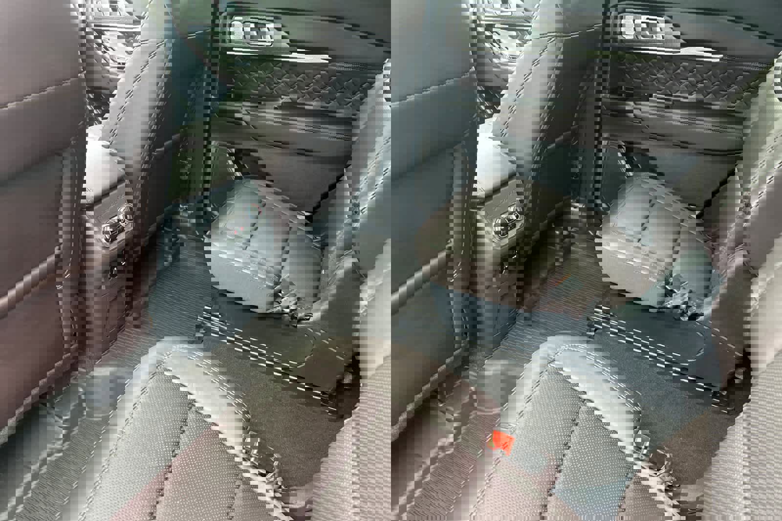 Certified 2025 Ford Explorer Platinum w/ Ultimate Package image 4