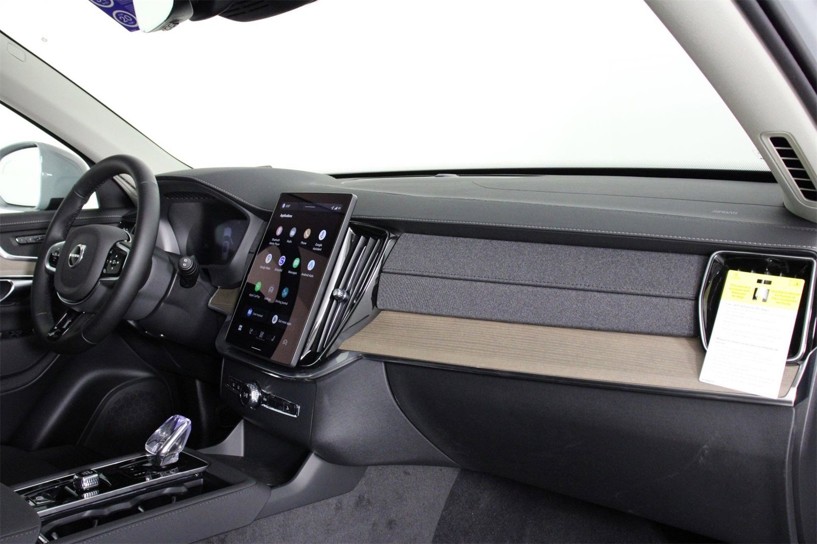 New 2026 Volvo XC90 B5 Plus image 9