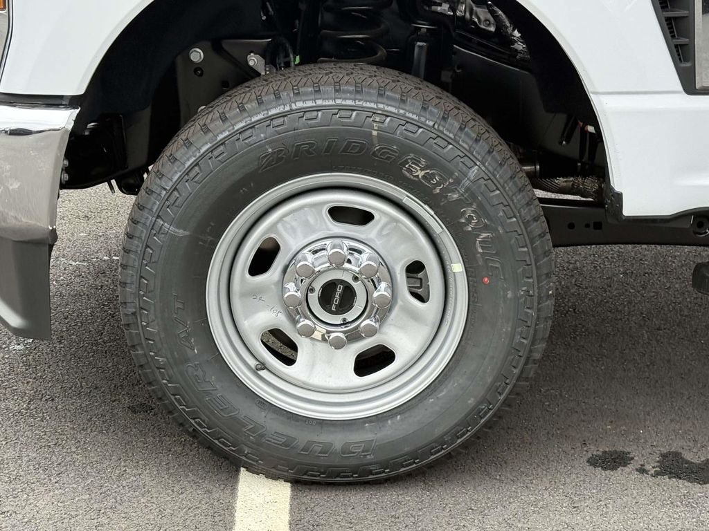 New 2026 Ford F350 XL w/ FX4 Off-Road Package AWD/4WD image 7