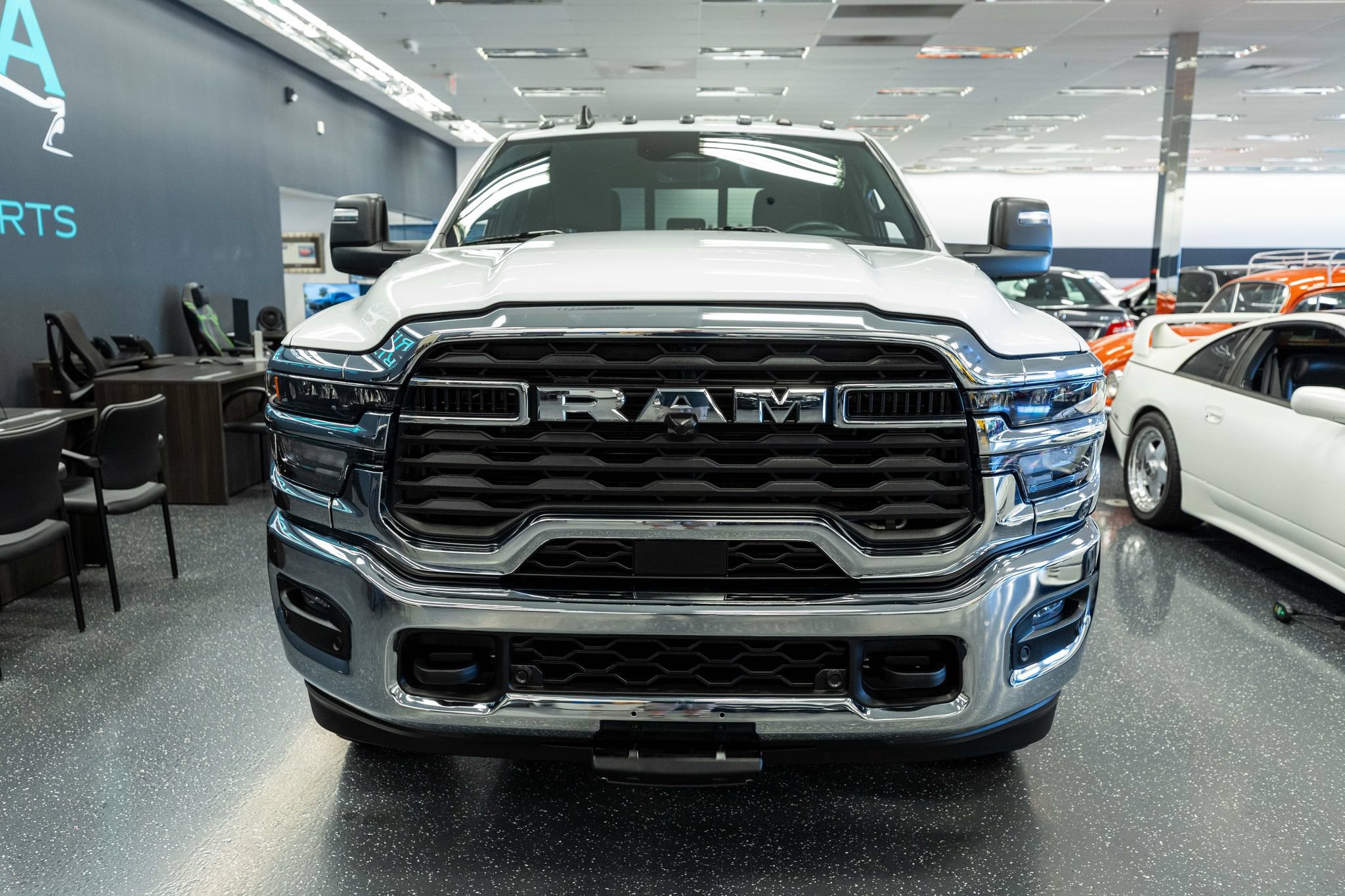 Used 2025 RAM 3500 Tradesman AWD/4WD image 2