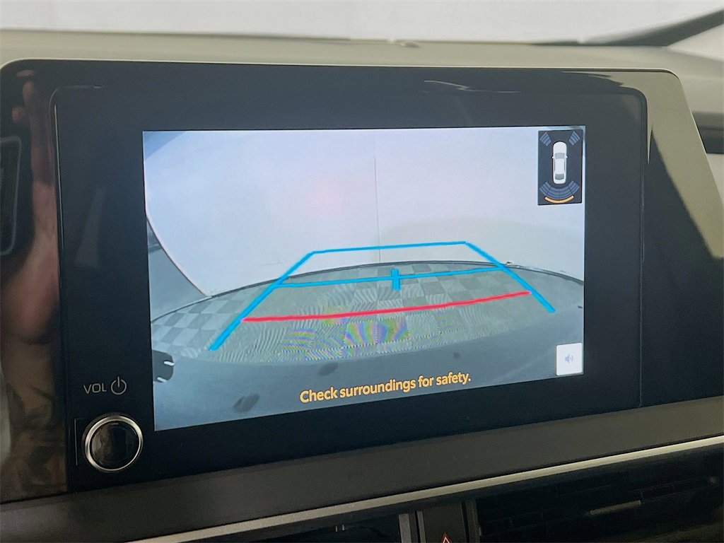 Used 2024 Toyota Prius LE image 13