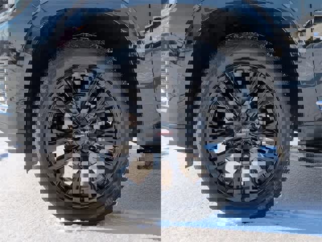 Used 2021 GMC Yukon SLT w/ SLT Luxury Package image 14