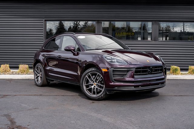 Used 2023 Porsche Macan w/ Premium Package Plus image 33