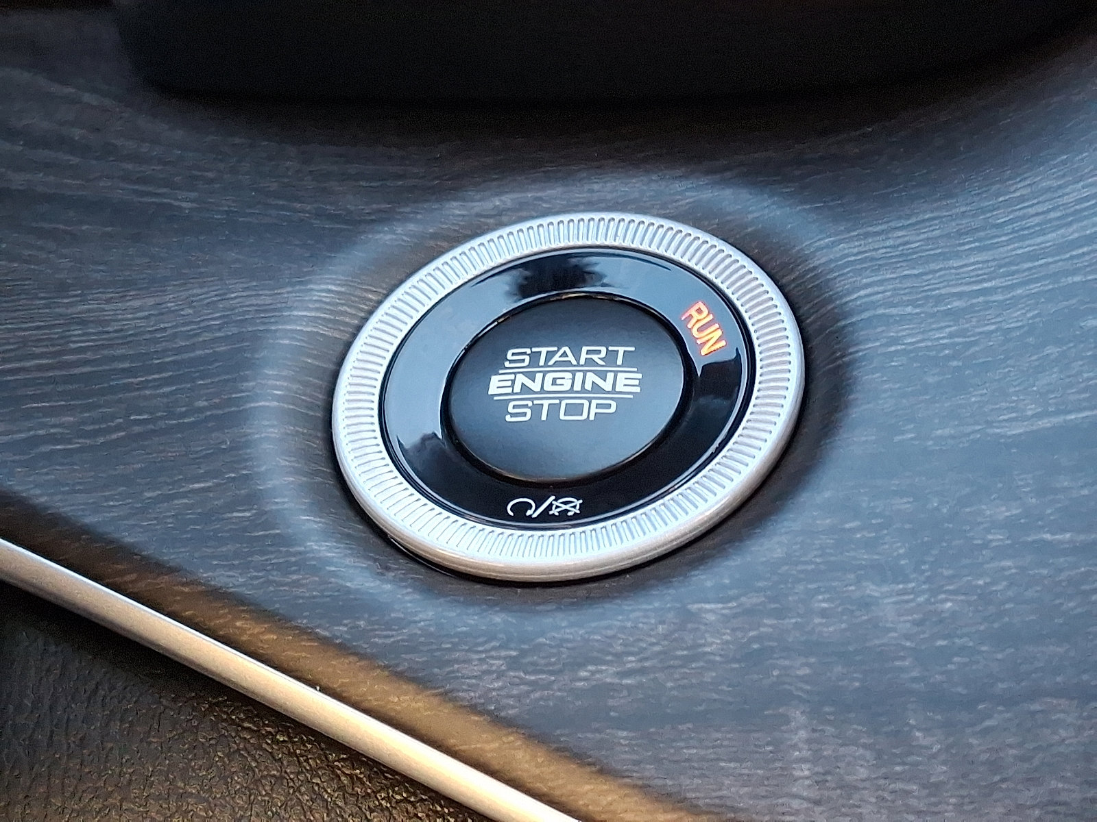 New 2025 Jeep Grand Cherokee Limited w/ Black Appearance Package image 13