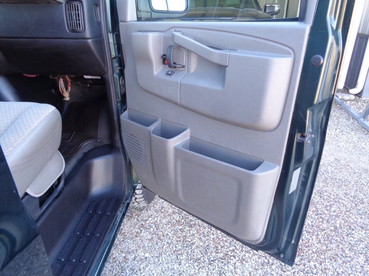 Used 2016 GMC Savana 3500 LT w/ LT Preferred Equipment Group RWD image 38
