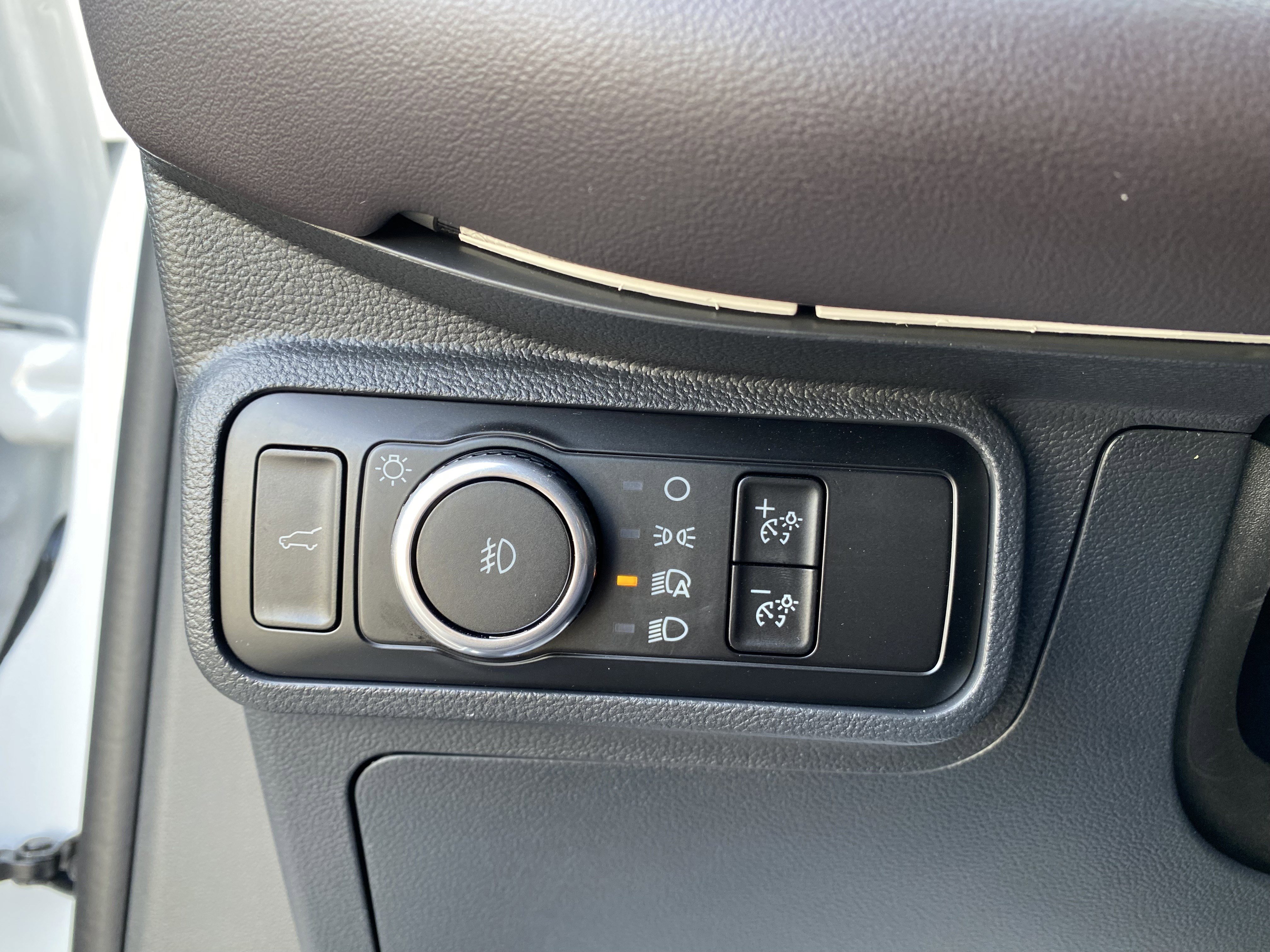 Used 2025 Ford Explorer Platinum image 18