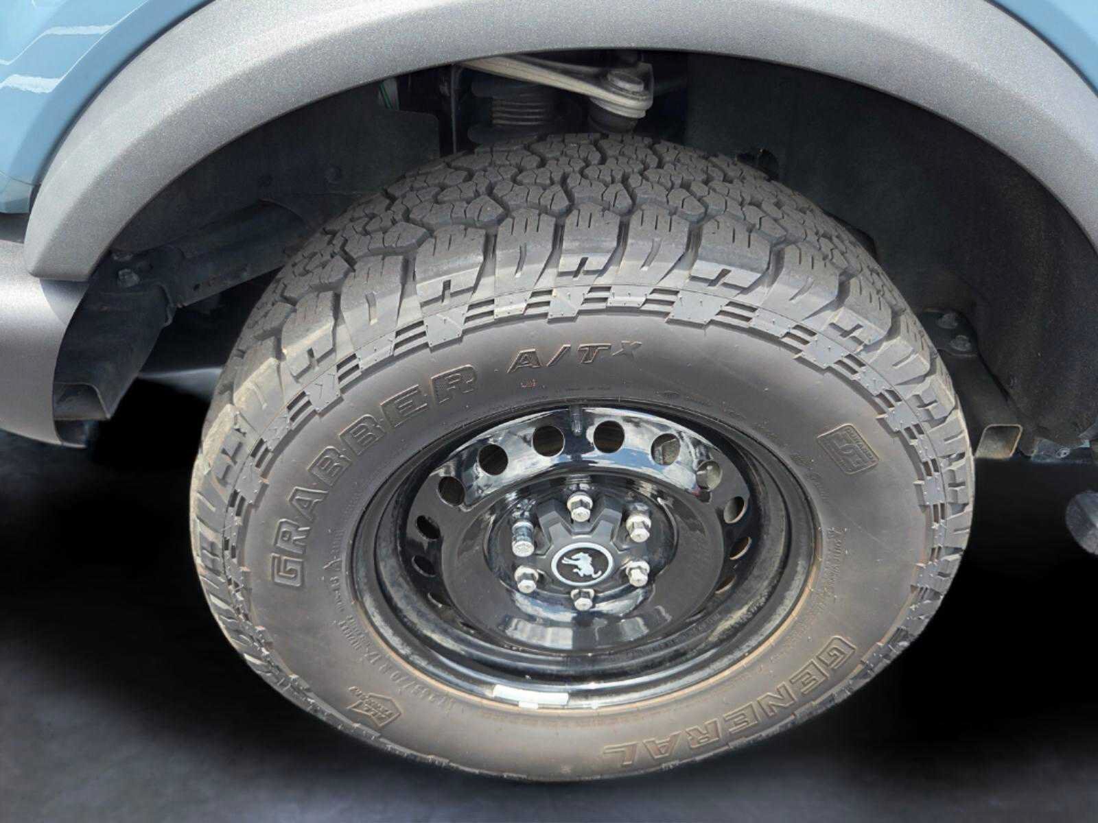 Used 2023 Ford Bronco Black Diamond AWD/4WD image 9