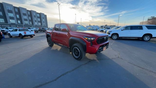 Used 2025 Toyota Tacoma TRD Off-Road image 2